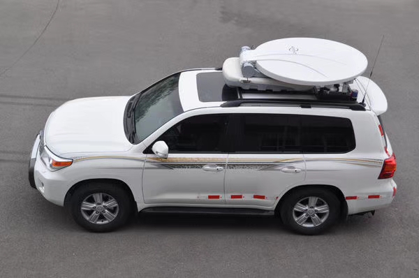 卫星通讯指挥�? width=